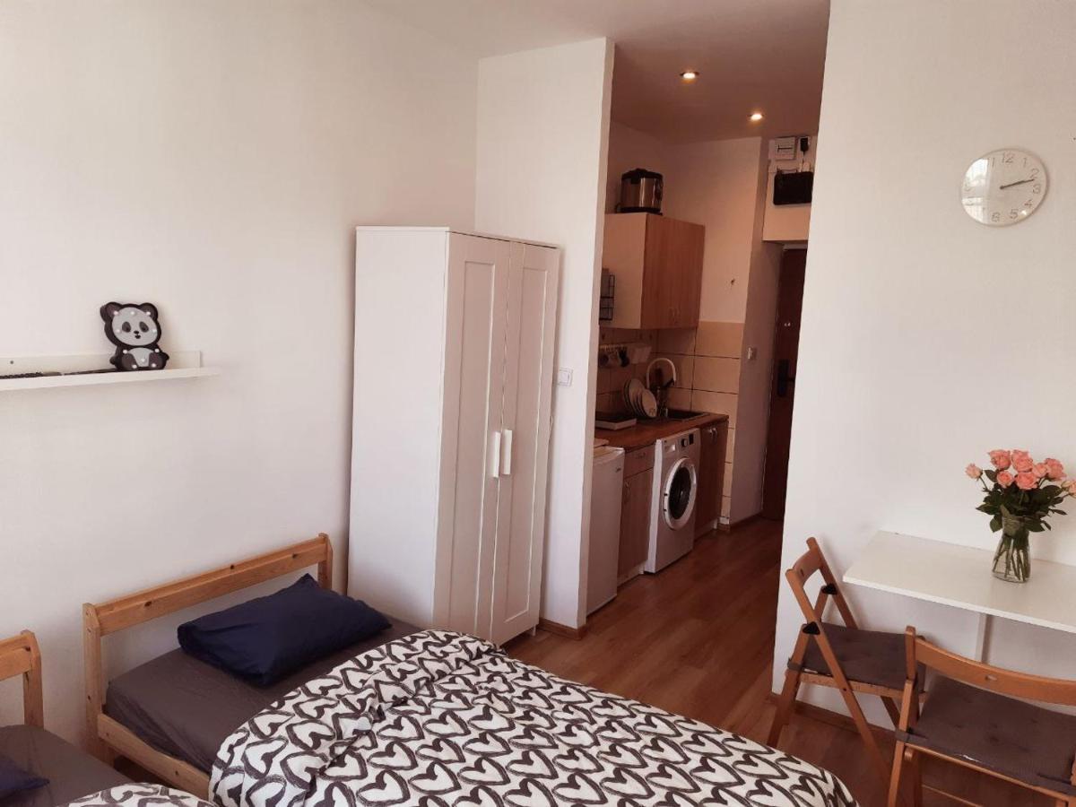 Sleep And Go Apartment - Free Parking Katoviçe Dış mekan fotoğraf